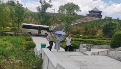 <b>不畏酷暑，参观指导促提升</b>